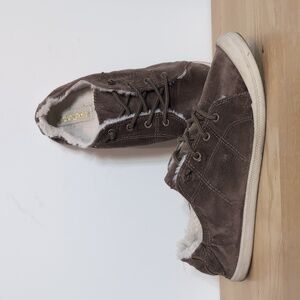 Madden Girl Fuzzy Lined Rubber Sole Slippers Casual Shoes